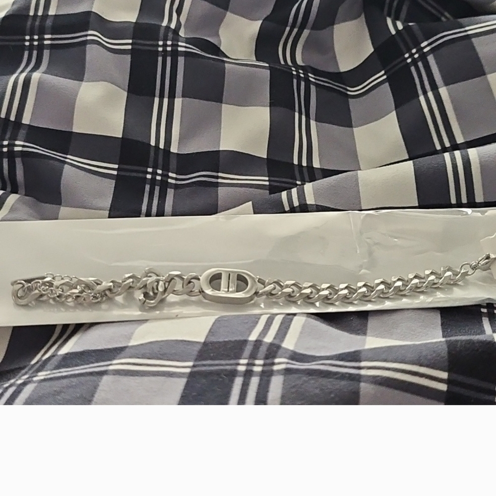 Elegant Silver Chain Necklace CD